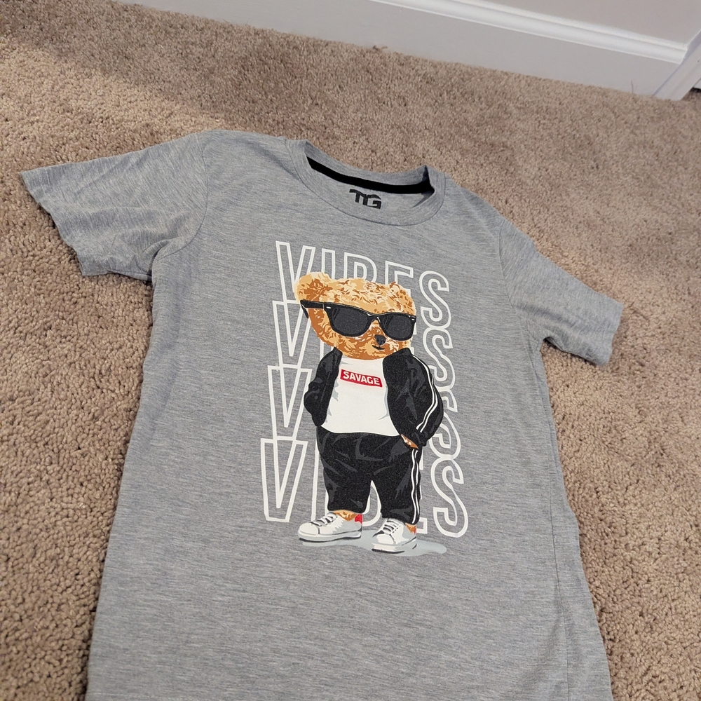 Gray Kids T-Shirt with Bear Graphic